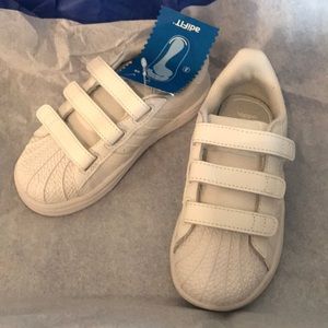 Adidas Superstar size 9k (toddler)